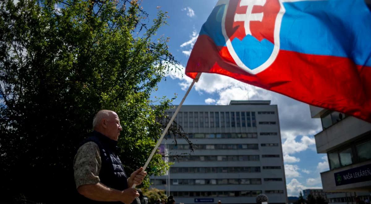 Napięta sytuacja na Słowacji po zamachu na premiera Roberta Ficę