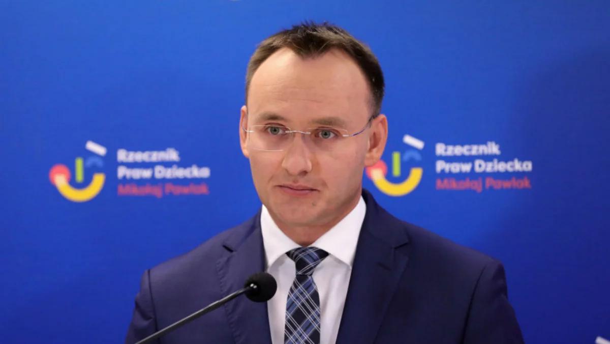 "Nie skazujcie dzieci na traumę". Apel Rzecznika Praw Dziecka do dyrektorów żłobków i przedszkoli