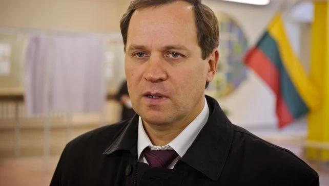 Szef AWPL oddał mandat. Dostanie go Rosjanka