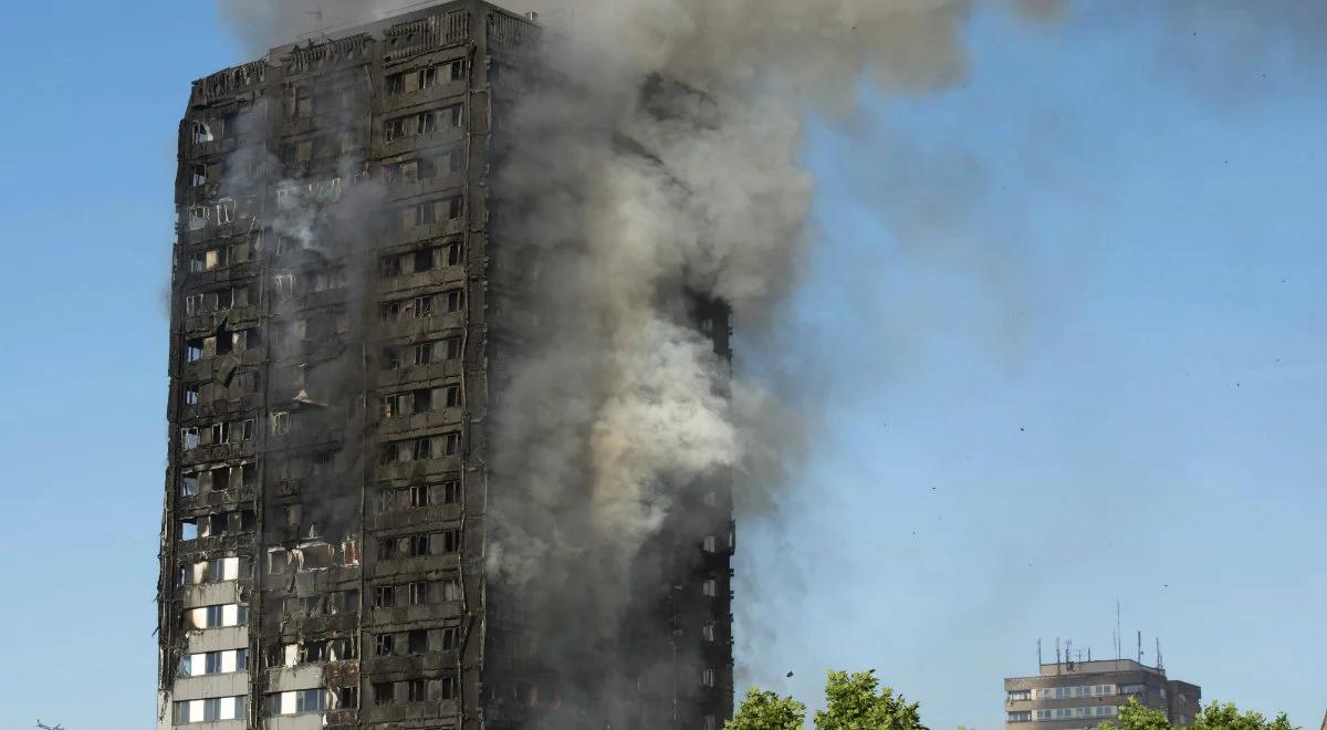 W Londynie upamiętniono rocznicę pożaru Grenfell Tower. Zginęły wtedy 72 osoby