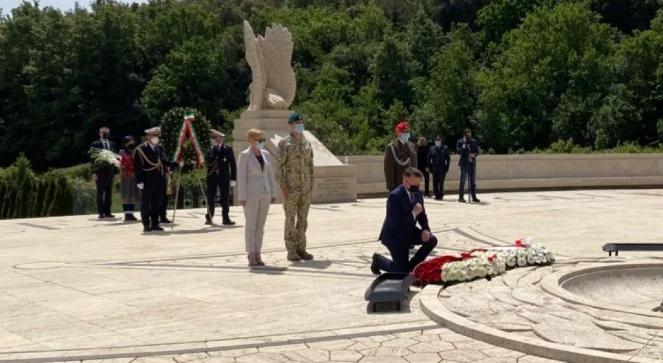 "Postawa walczących pod Monte Cassino to wzór dla dzisiejszych żołnierzy". Szef MON w 77. rocznicę bitwy
