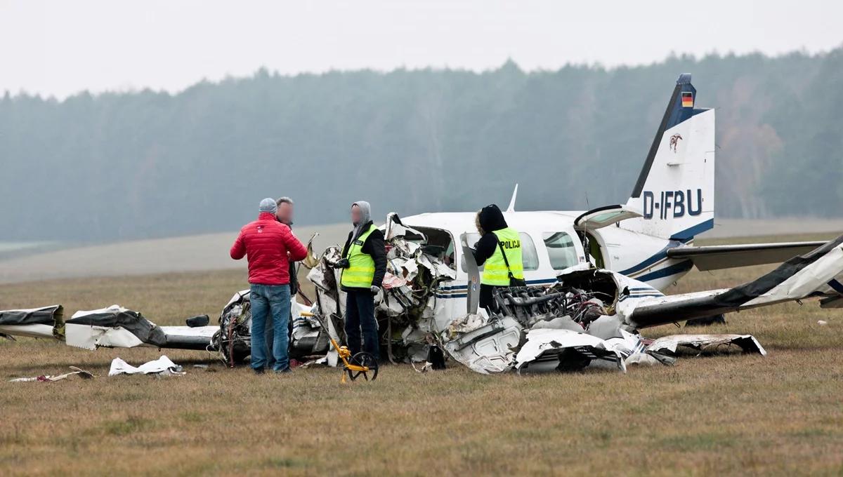 Zielona Góra: Cessna rozbiła się na lotnisku. Nie żyje jedna osoba