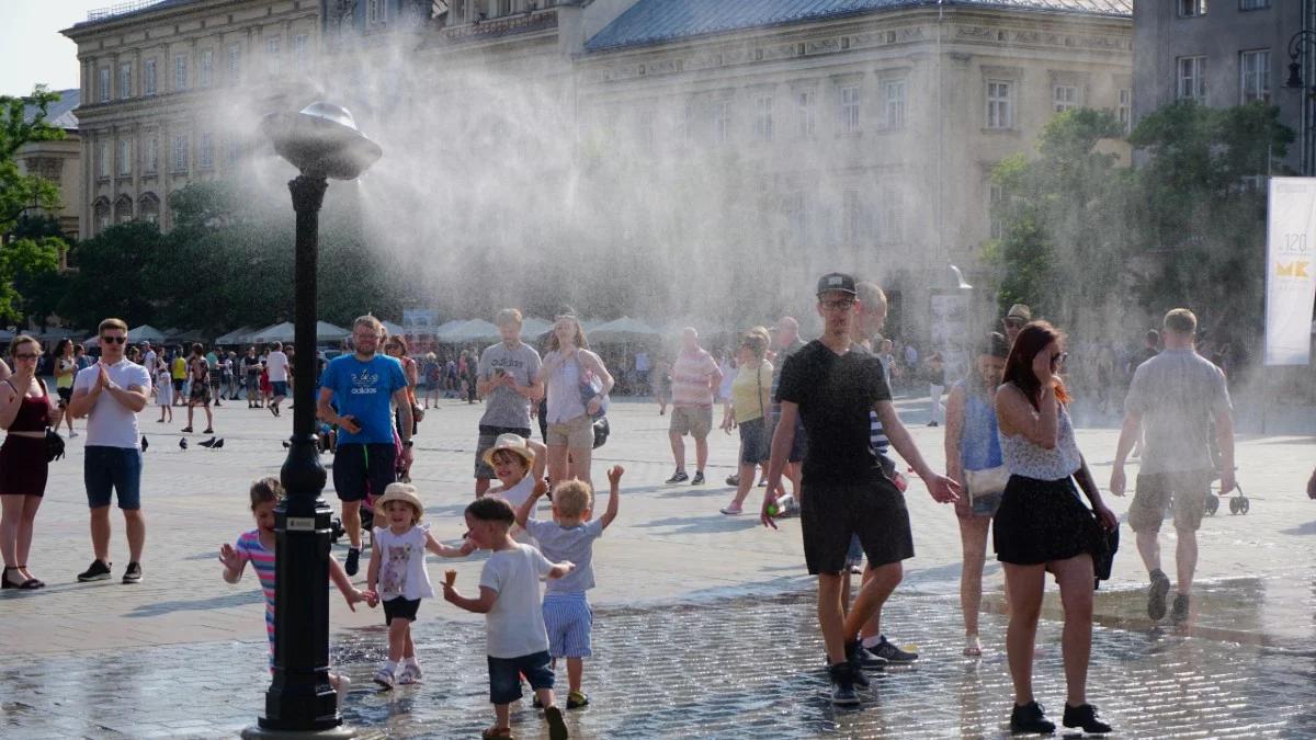 Polska podzielona. Na wschodzie nieznośny upał, na zachodzie deszcz i burze