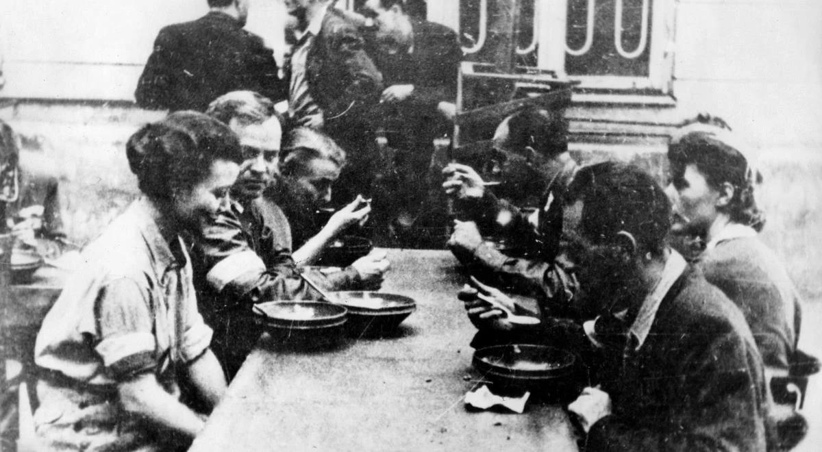 "Nieprzyzwoite wobec naszych przodków". Historyk o pytaniach o sens Powstania Warszawskiego