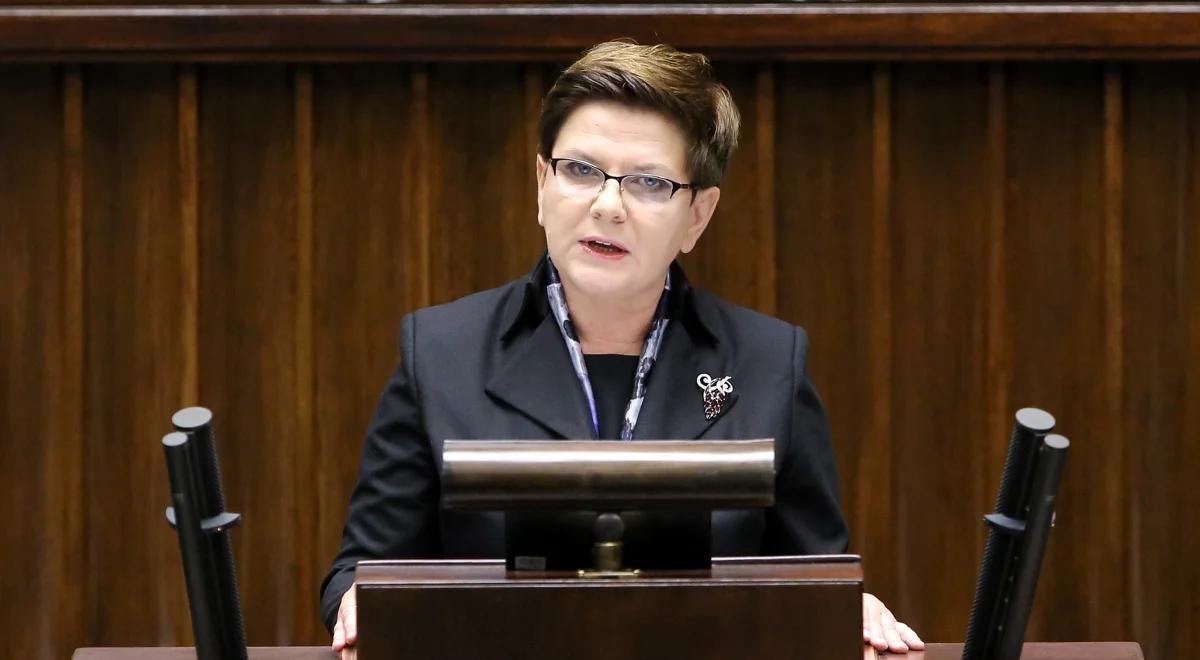 Expose premier Beaty Szydło: najważniejsze dla rządu jest 500 zł na dziecko i obniżenie wieku emerytalnego