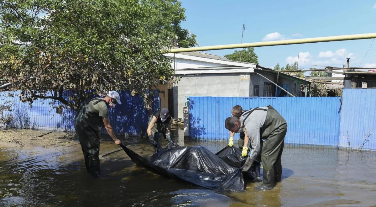 Katastrofa humanitarna po wysadzeniu tamy na Dnieprze. "W ruinach domów znajdują się ciała cywilów"