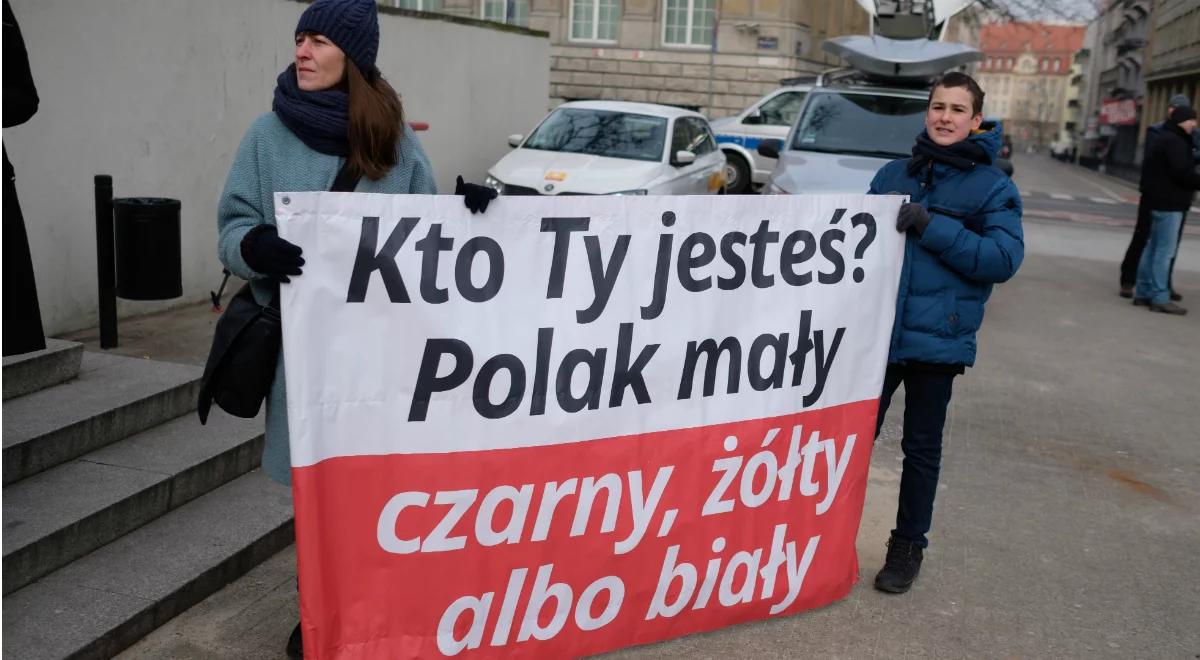 Nie godzą się na przemoc, ksenofobię i rasizm. W Poznaniu manifestowało około 250 osób 