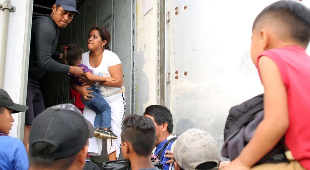 Nielegalni migranci w porzuconej ciężarówce. Władze Macedonii: będą deportacje