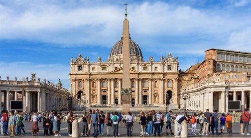49 pracowników Muzeów Watykańs...