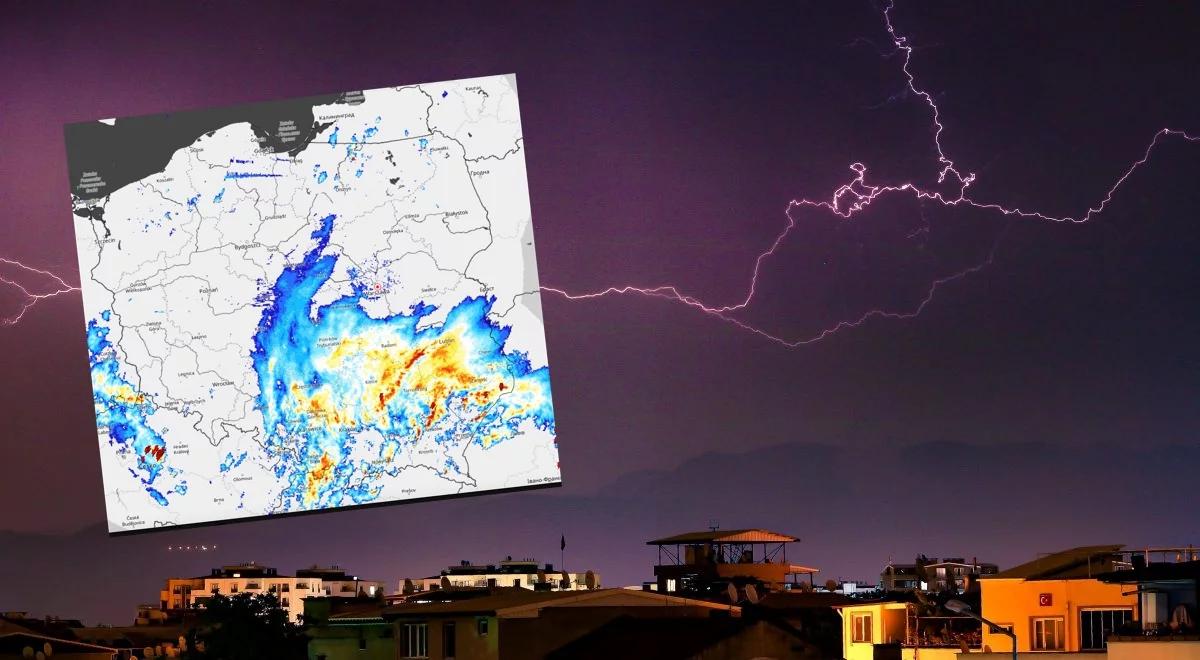 Nocne burze nad Polską. Ostrzeżenia dla południowo-wschodniej części kraju