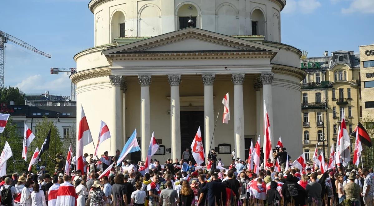 Marsz Białorusinów Warszawie. "Nasz naród narodził się na nowo"