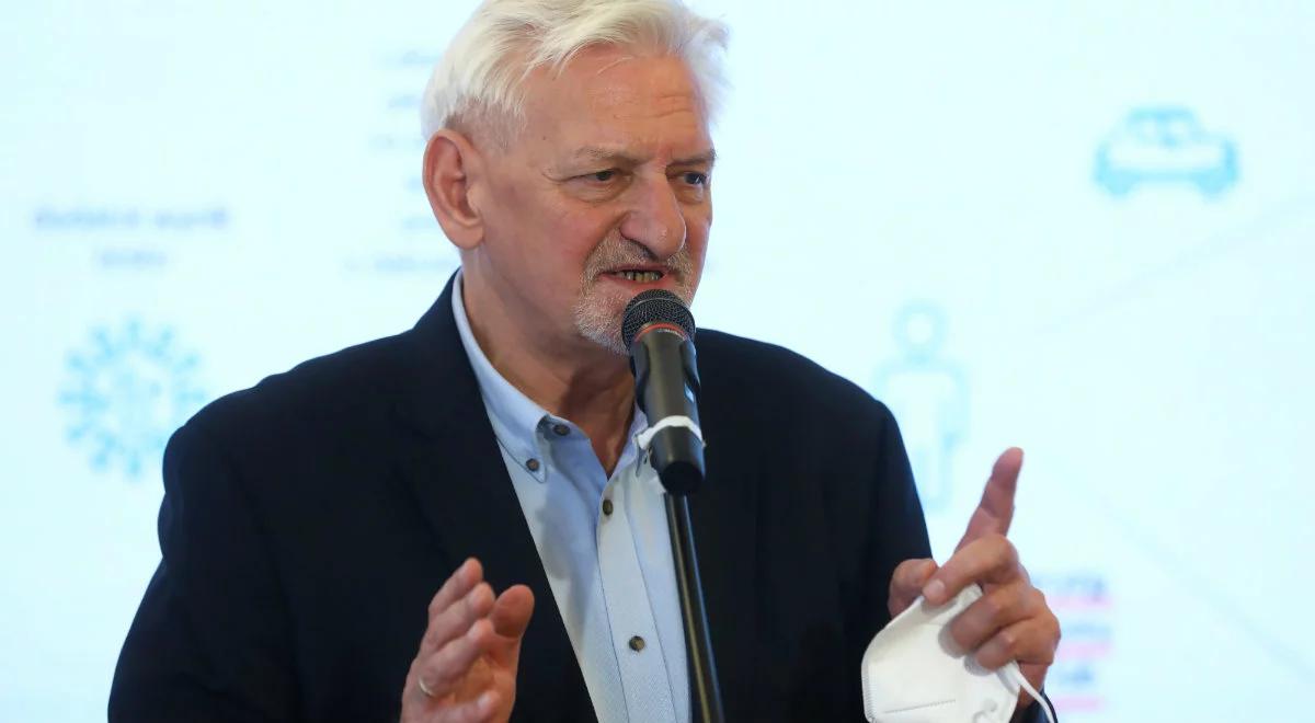 "Ma dużo objawów ubocznych". Prof. Horban o stosowaniu amantadyny w leczeniu COVID-19