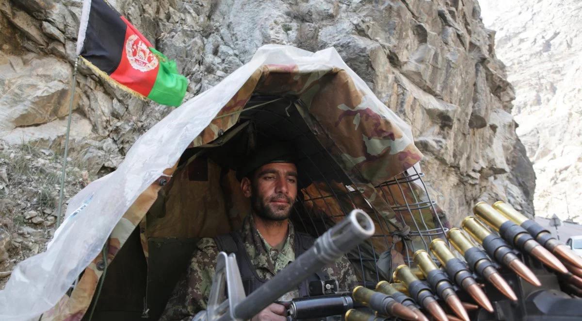 Afganistan: potężny wybuch na lotnisku w Kabulu. Sa zabici i ranni