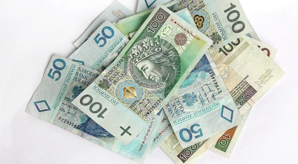 Można dostać 500 zł od państwa nie mając dzieci