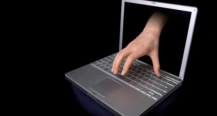 Niemcy pod ciągłym cyberatakiem tajnych służb. Zwłaszcza Rosji i Chin