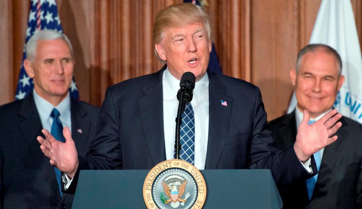 Trump podpisał dekret o "niezależności energetycznej"