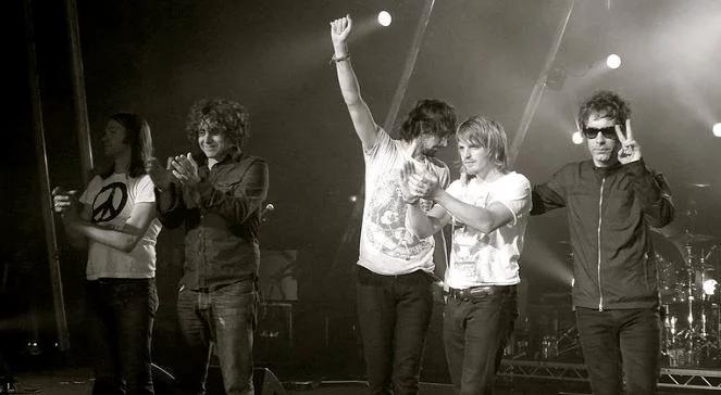 Kasabian zagra w stolicy z Red Hot Chili Peppers