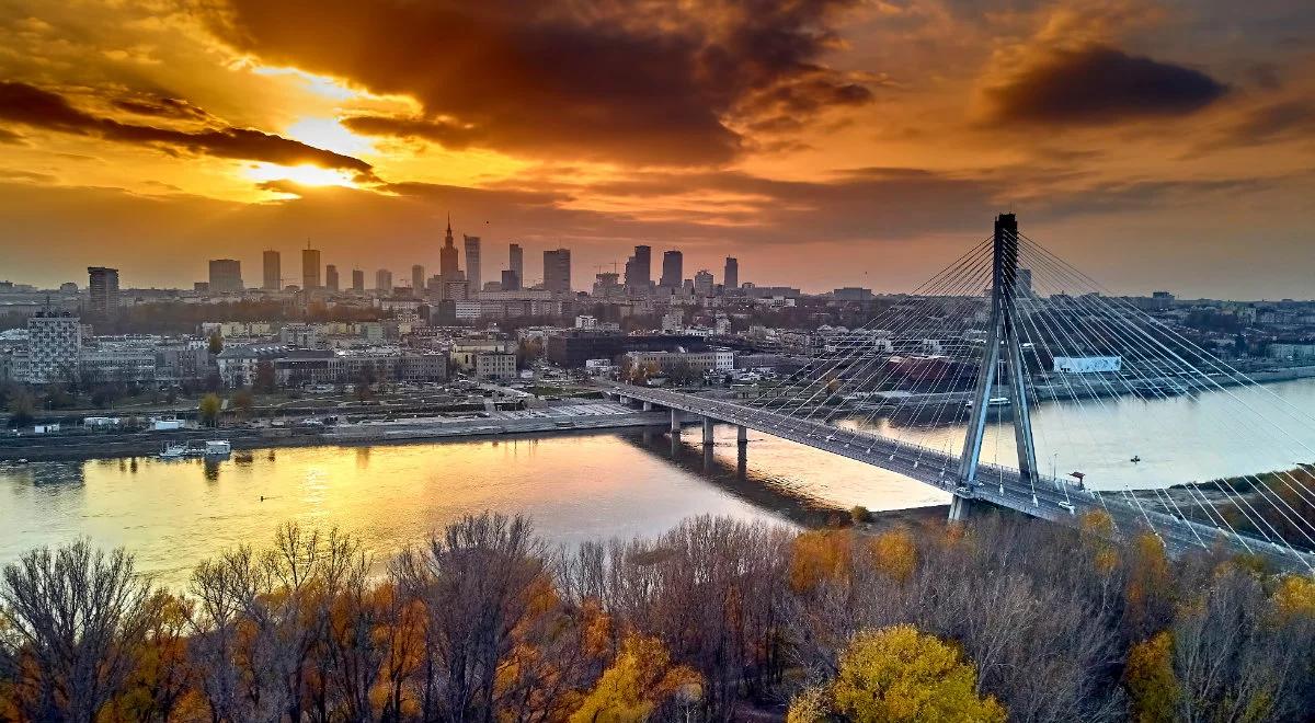 Warszawa. Zmiany na ulicach i w kursowaniu komunikacji w związku z obchodami 100. rocznicy odzyskania niepodległości