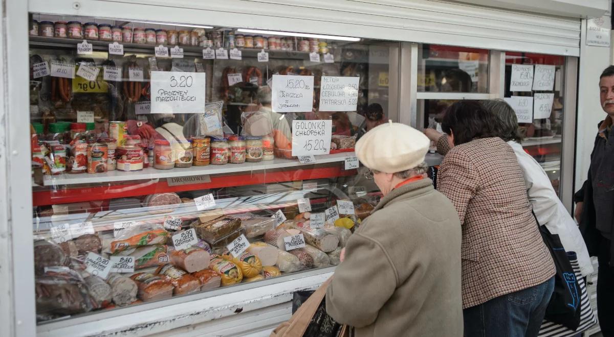 Śmierć po zjedzeniu galarety. Jak działa azotyn sodu? Były szef GIS tłumaczy