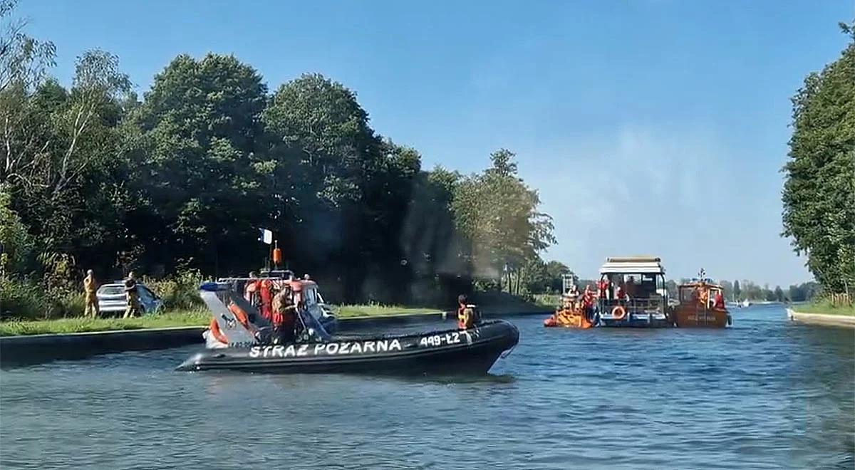 Auto na dnie, a w środku zwłoki. Akcja służb na Mazurach