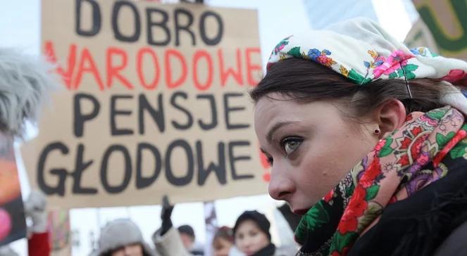 Protest "Mazowsza". "Dobro narodowe, pensje głodowe"