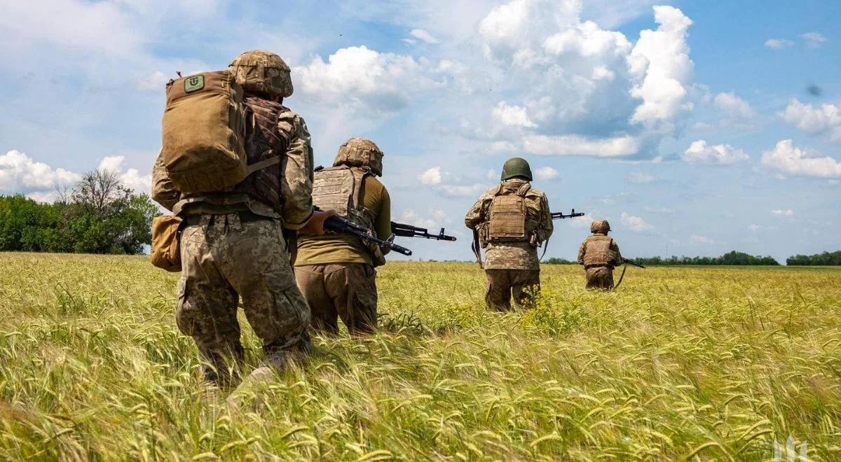 Pola minowe spowalniają ukraińską kontrofensywę. Saperzy muszą usuwać ładunki ręcznie