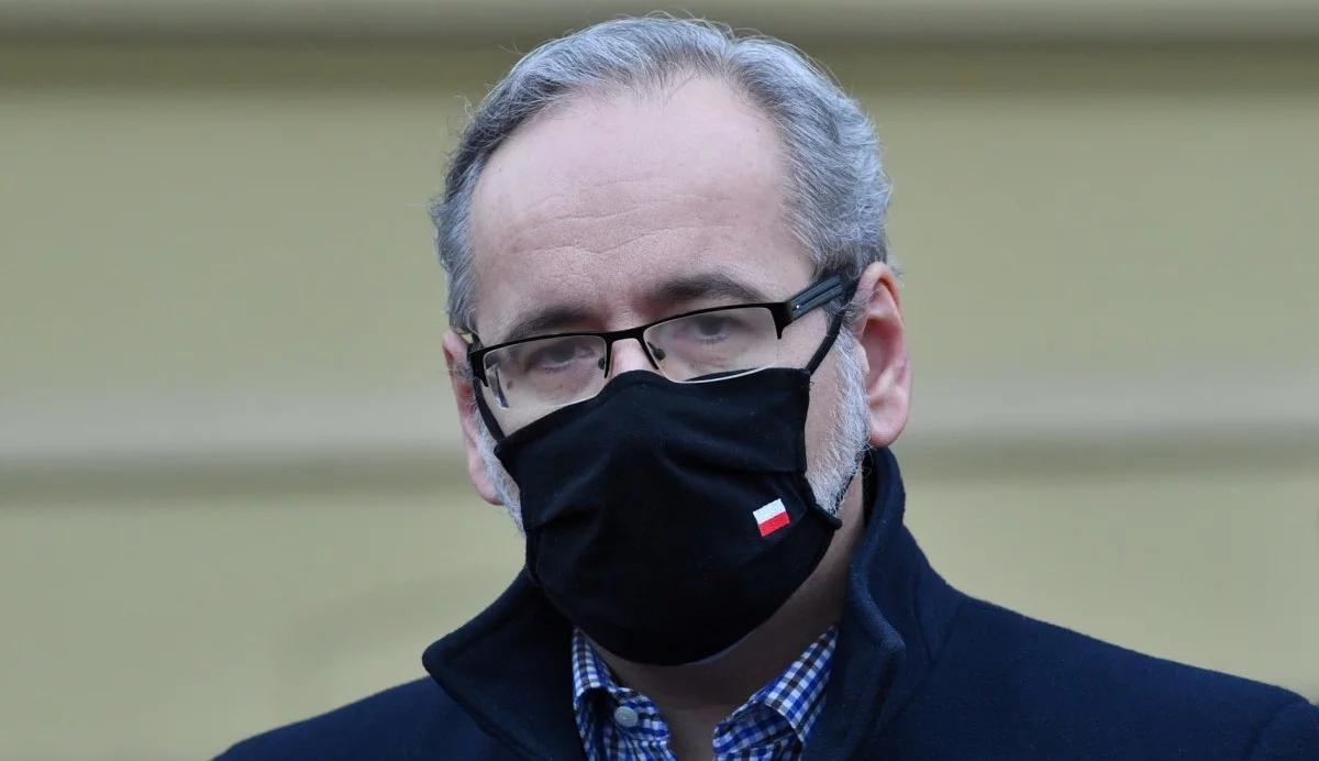 "To ogromne ryzyko". Minister zdrowia przestrzega przed kupowaniem na czarnym rynku szczepionek przeciw COVID-19