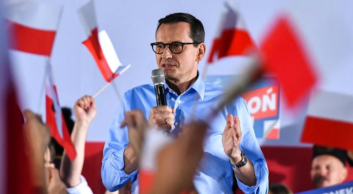 Atak na żołnierzy WP i funkcjonariuszy SG. Premier Morawiecki wzywa: brońmy dobrego imienia Polski!