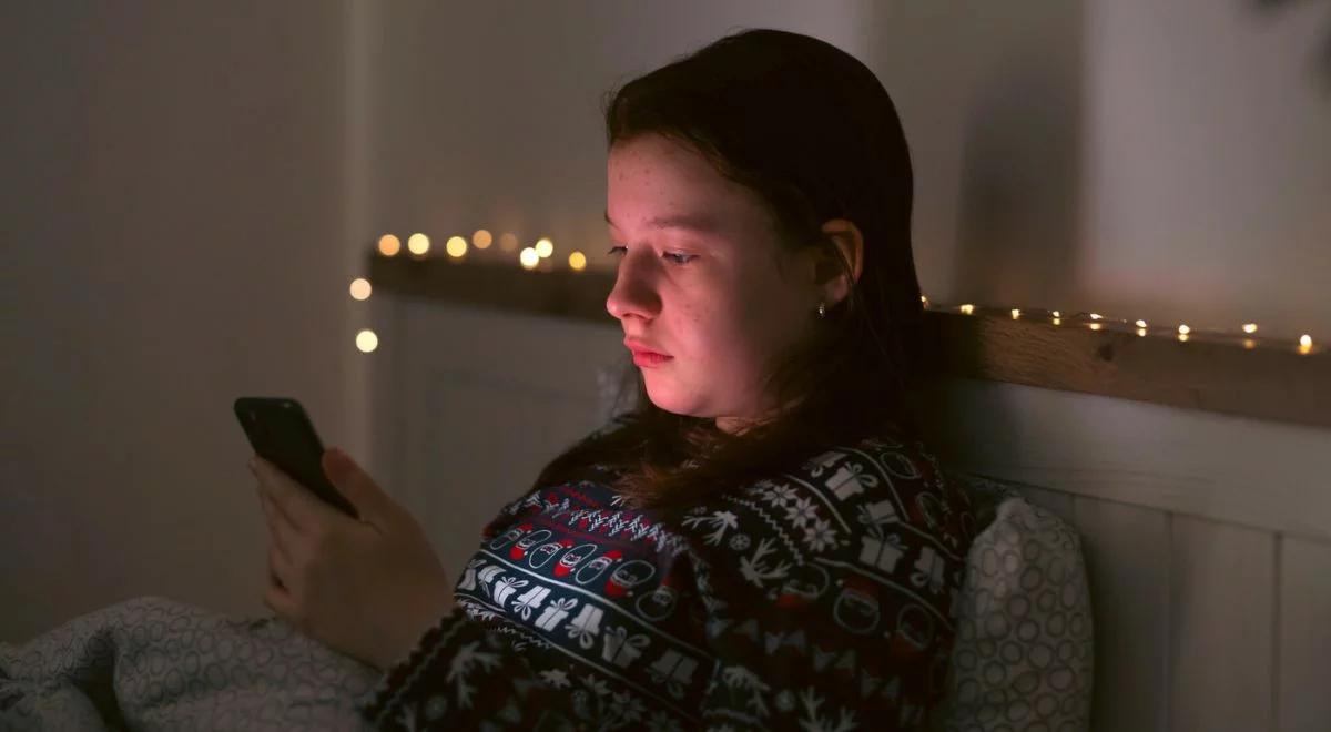 Niebezpieczny trend wśród młodzieży. KidsAlert ostrzega: poza jakąkolwiek kontrolą
