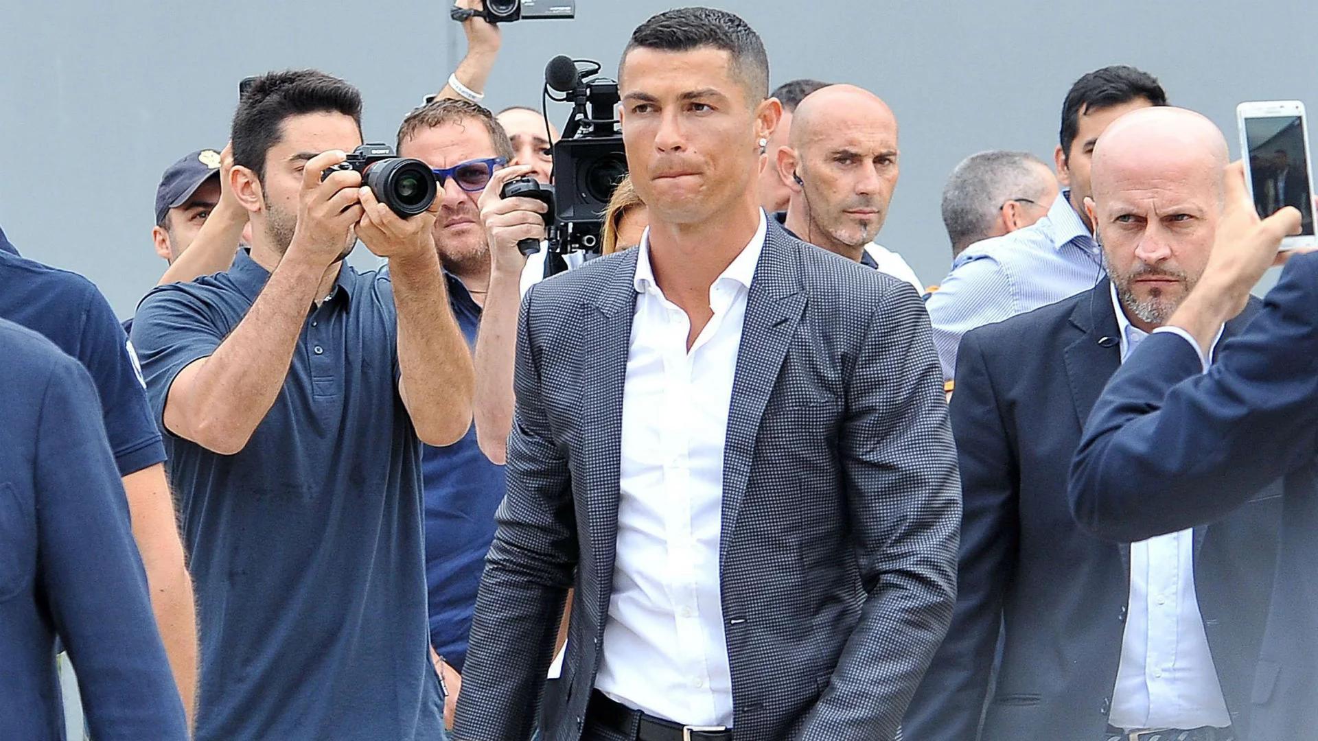 Cristiano Ronaldo przeszedł badania medyczne w Turynie 