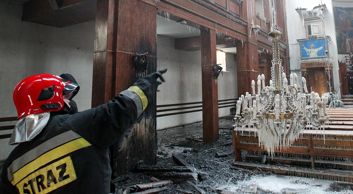 Groźny pożar zabytkowego kościoła w Braniewie. Duże straty