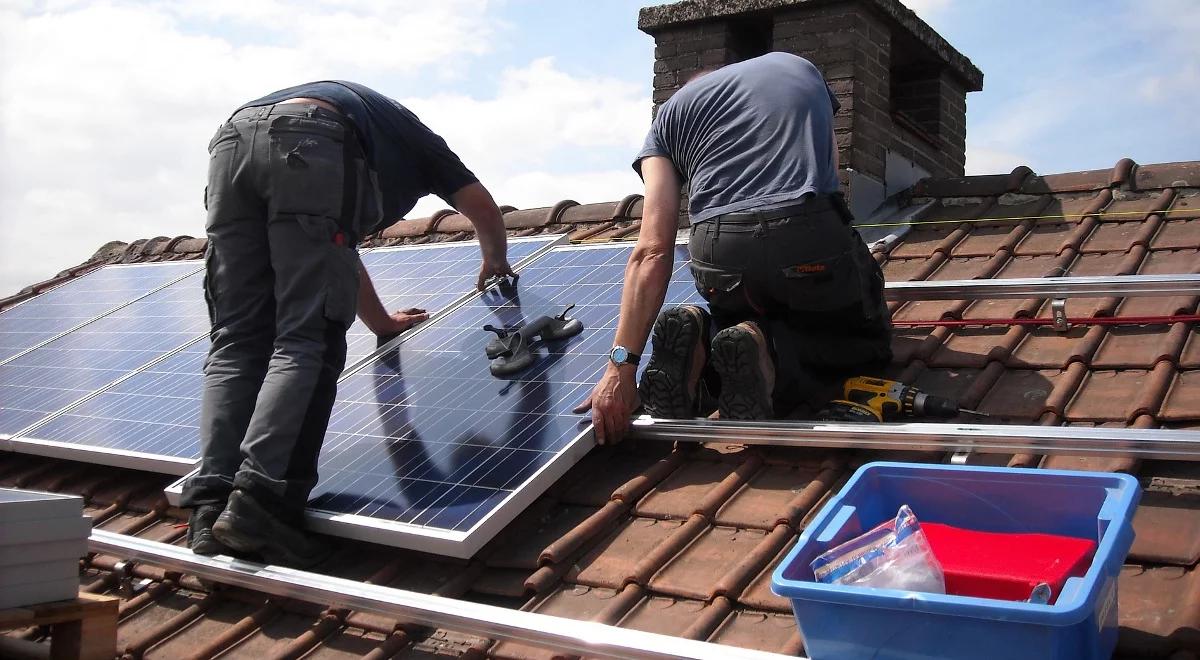 Rośnie liczba prosumentów w Polsce – już 650 tys. gospodarstw korzysta z własnych źródeł energii