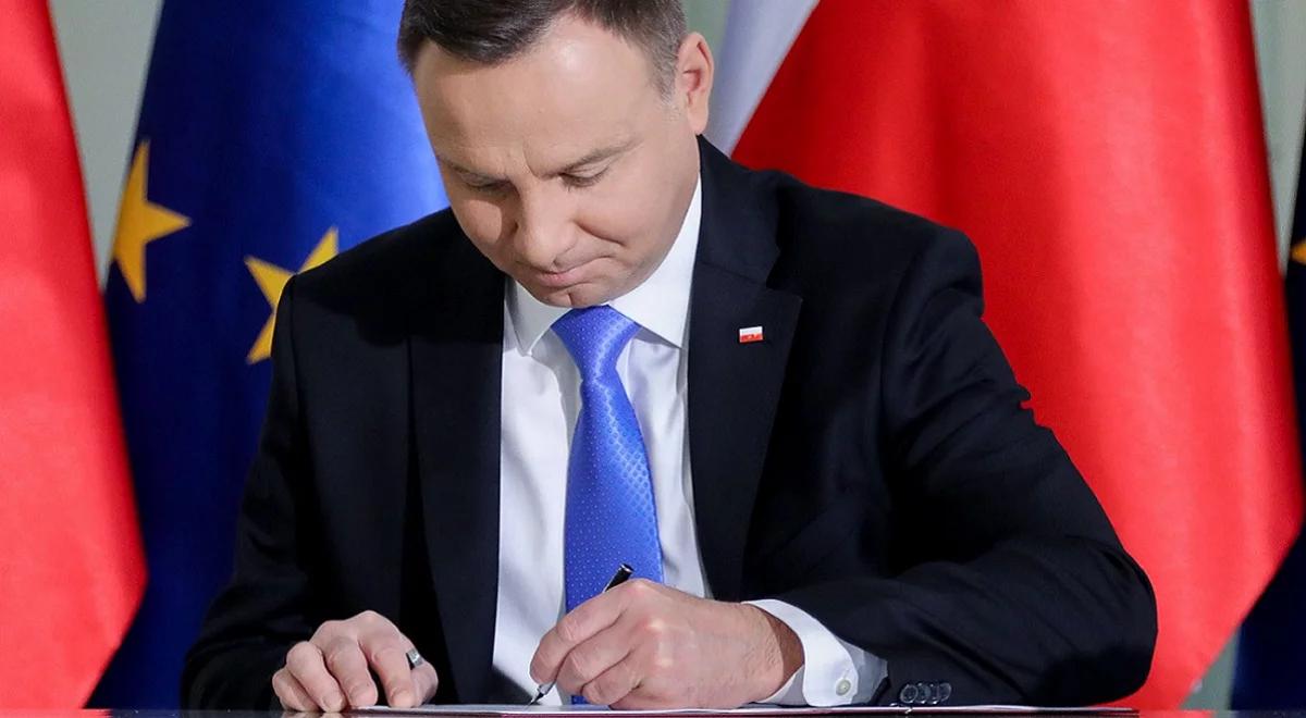 Szereg ustawy z podpisem prezydenta, m.in. nowelizacja Kodeksu wyborczego