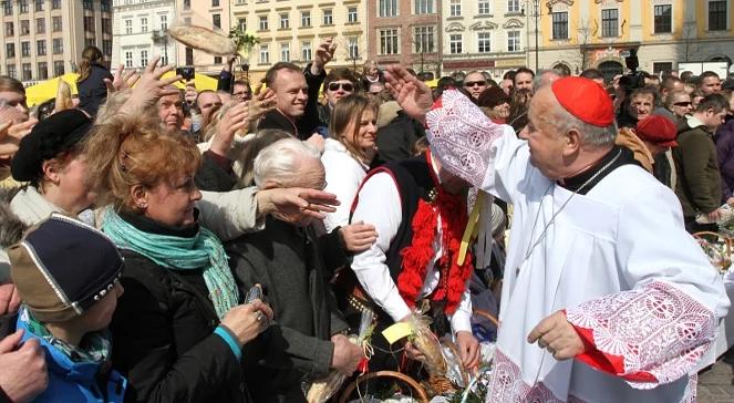 Kard. Dziwisz: pełni radości ze spotkania z Chrystusem