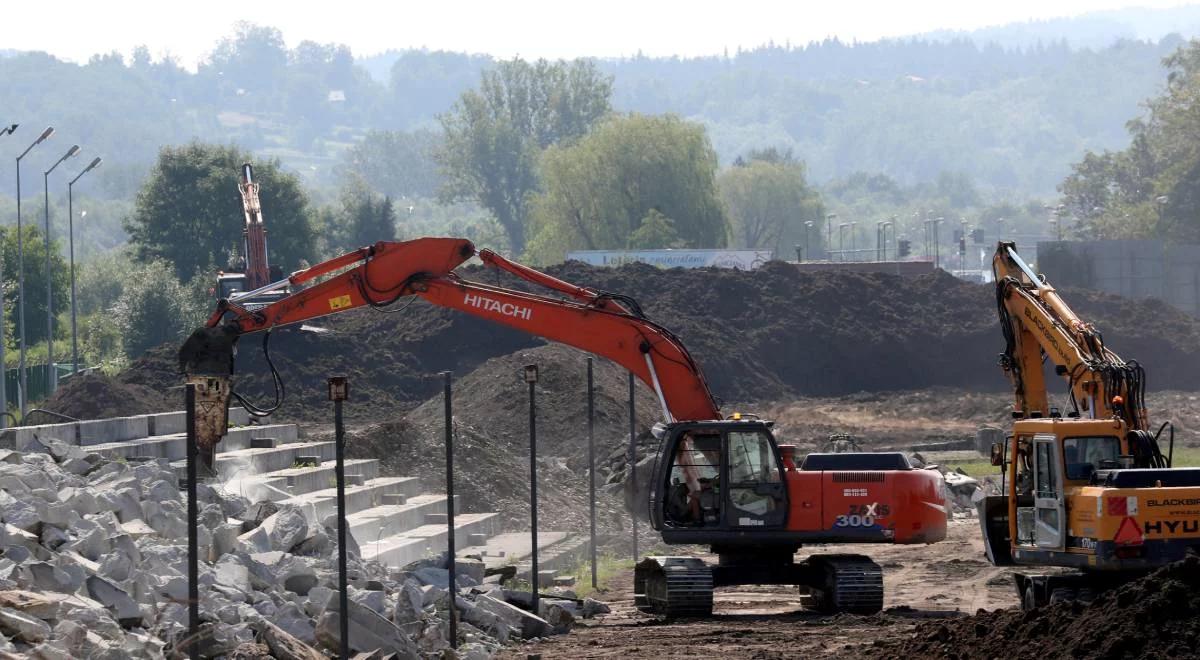 Inwestycje Nowego Sącza w obiekty sportowe. Poseł Mularczyk składa zawiadomienie do prokuratury 