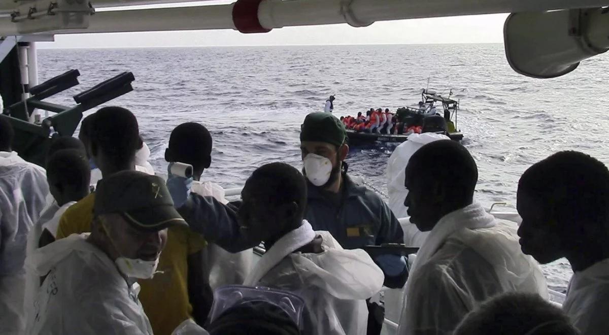 W ciągu trzech dni uratowano na morzu 2600 migrantów