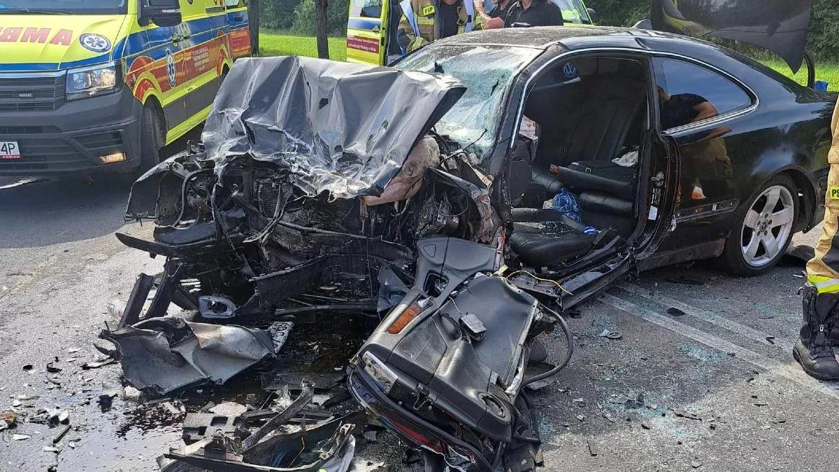 Tragiczny wypadek na Mazowszu. Dwie osoby nie żyją, są ranni