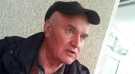 Ratko Mladić w drodze do Hagi. Stanie przed Międzynarodowym Trybunałem