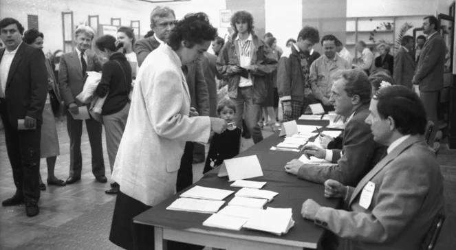 31 lat później. 4 czerwca 1989: wybór tożsamości
