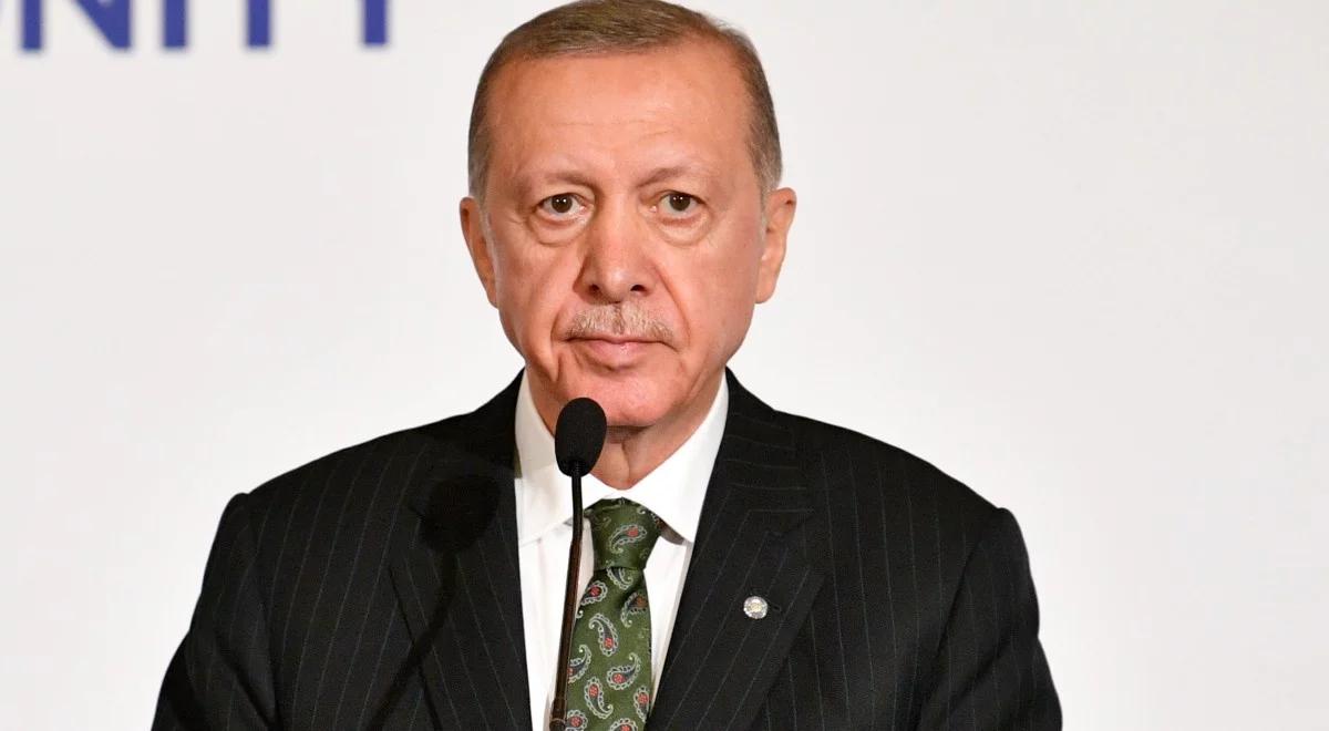 Erdogan gotów zatwierdzić kandydaturę Finlandii do NATO. Szwecji stawia warunki