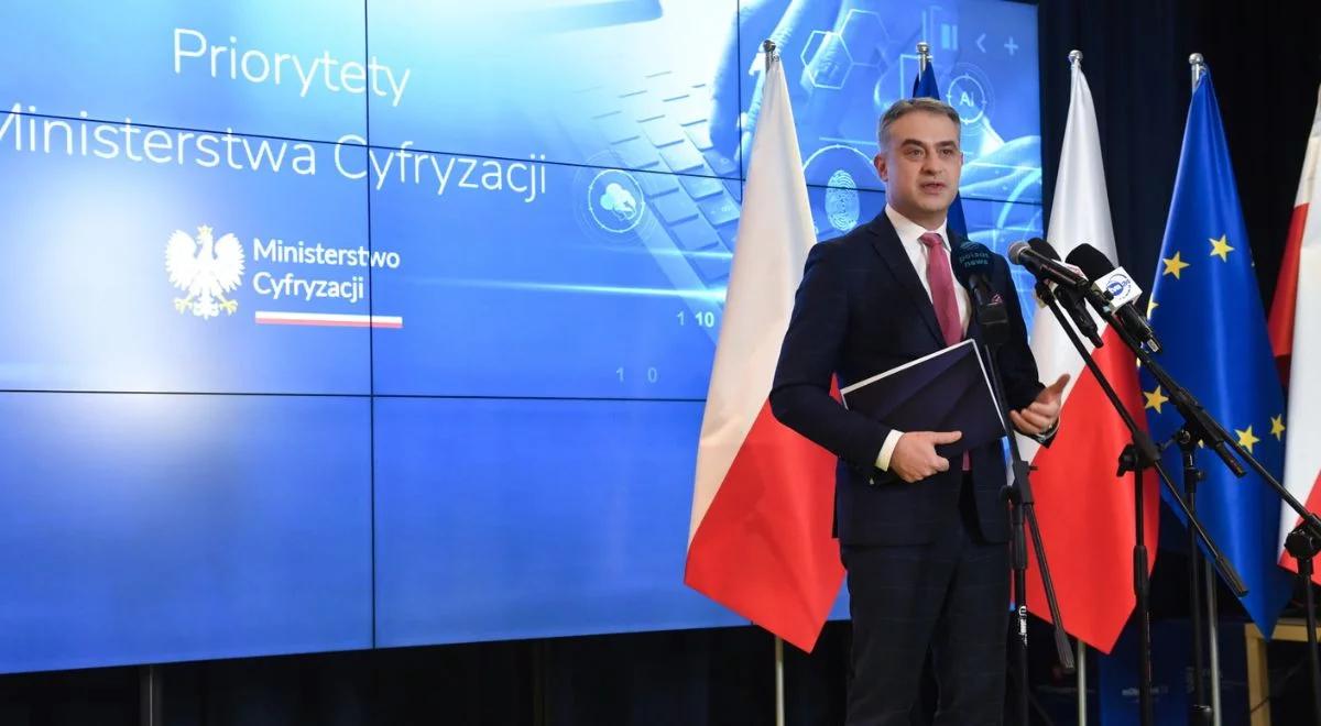 "Rozwój szerokopasmowego internetu i aplikacji mObywatel". Minister cyfryzacji wskazuje cele