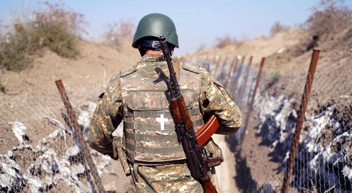 Konflikt na Kaukazie. Francja wzywa Azerbejdżan i Armenię do zawieszenia broni