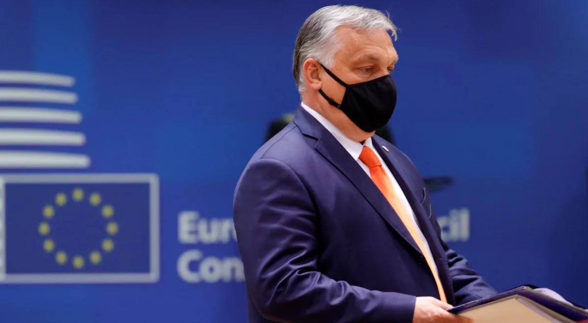 Węgierska ustawa zakazująca promocji LGBT w szkołach. Orban: prawo nie uderza w osoby homoseksualne