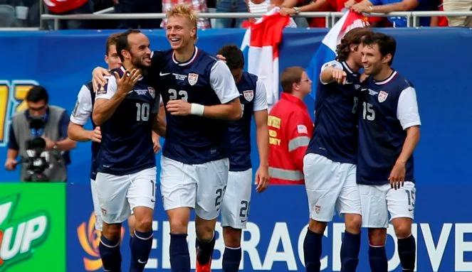 Złoty Puchar CONCACAF: triumf USA, Donovan MVP i królem strzelców
