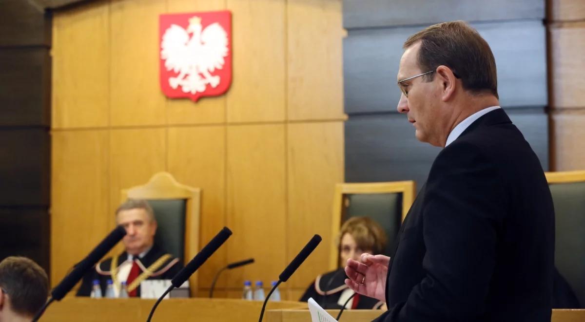 TK potwierdził: członkowie służby cywilnej poza zbiorowymi układami pracy