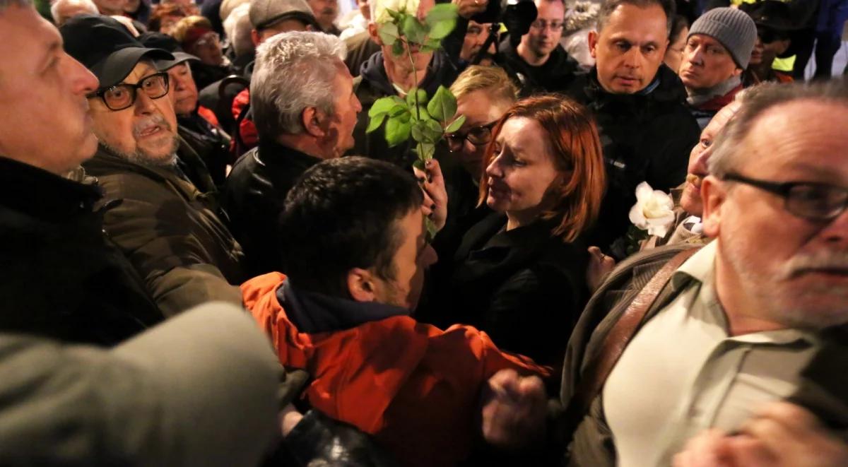 Próbowali zablokować miesięcznicę smoleńską. Policja: będą kary