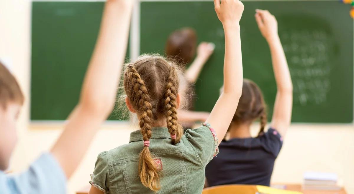 Tekieli: jeśli szkoła nie będzie atrakcyjna w treściach, nie będzie konkurować ze światem zewnętrznym