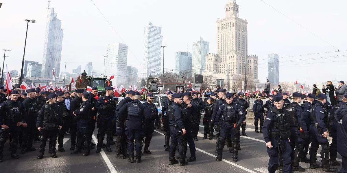 Incydenty na protestach rolników w Warszawie. Są zatrzymania