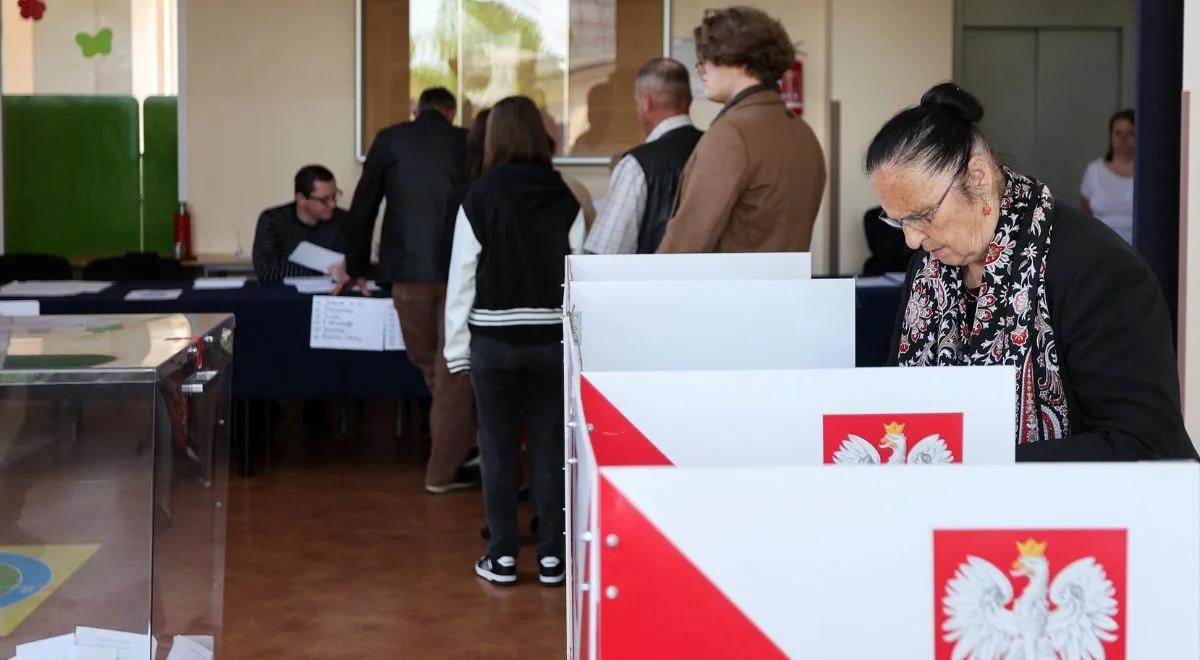 Członkowie nie stawili się w komisjach. Trzeba było powołać nowych