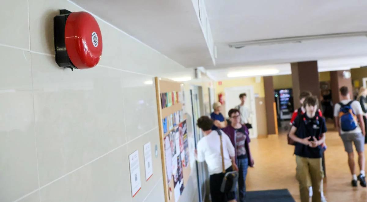 Edukacja obywatelska w szkołach od 1 września. MEN ogłosi szczegóły